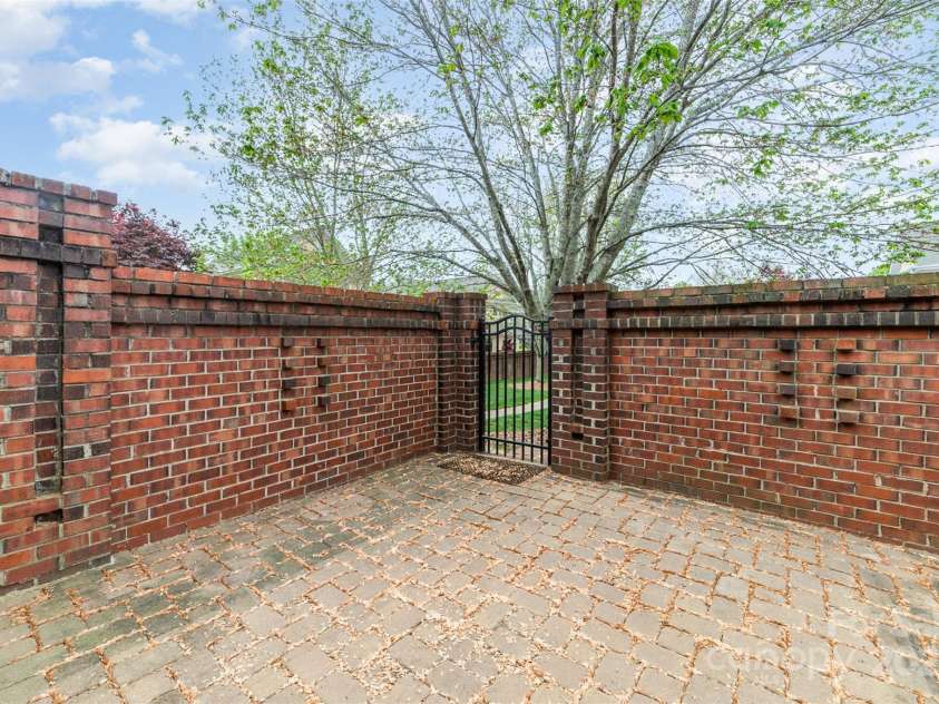 20015 Cove Road, Cornelius, NC 28031.  MLS# CAR4243851, YatesRealty ID 23784. 