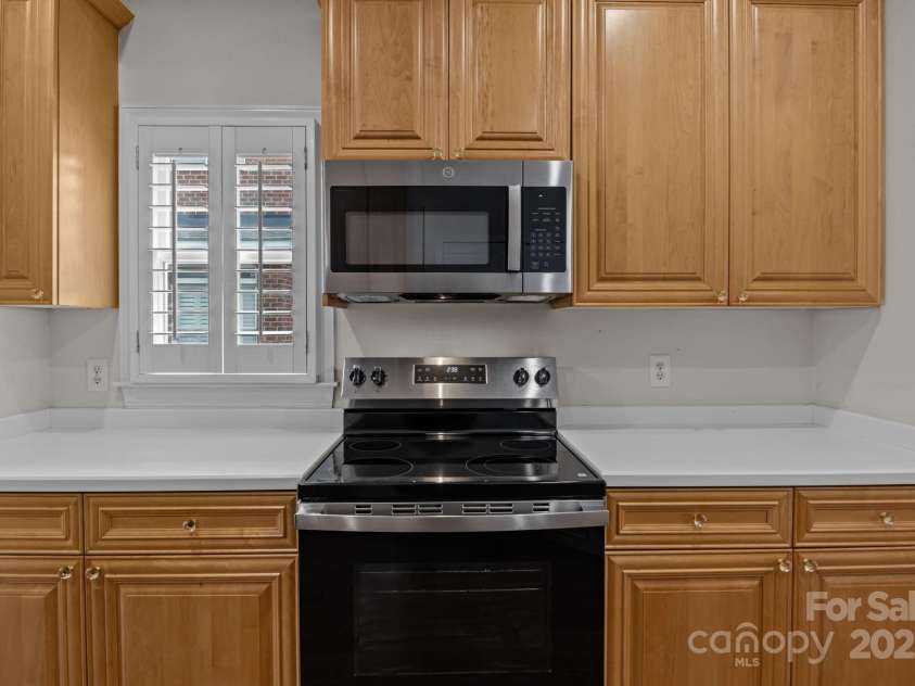 20015 Cove Road, Cornelius, NC 28031.  MLS# CAR4308497, YatesRealty ID 23784. 