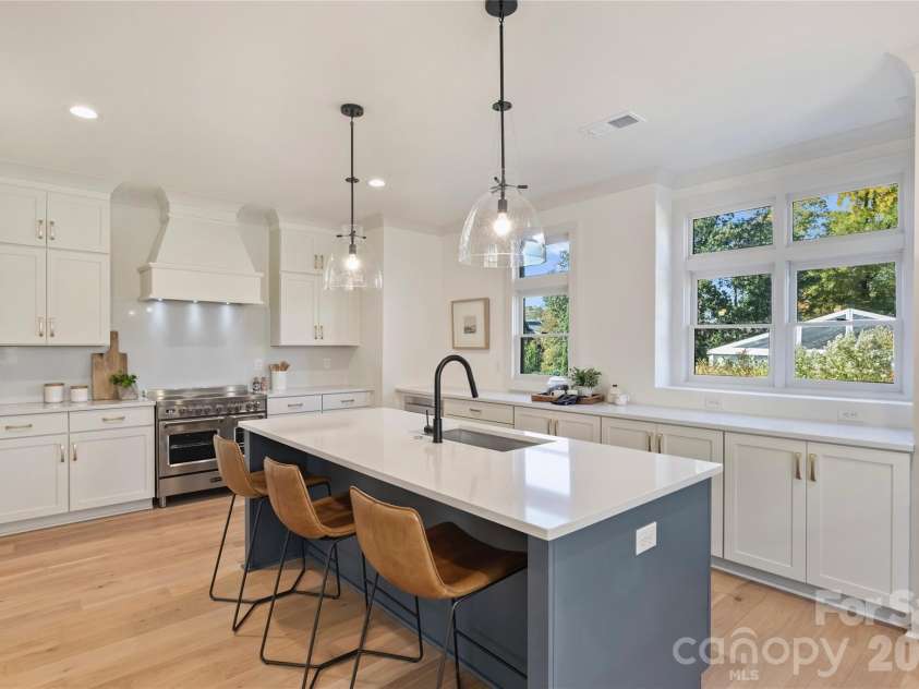 2027 Thurmond Place, Charlotte, NC 28205.  MLS# CAR4380567, YatesRealty ID 23784. 