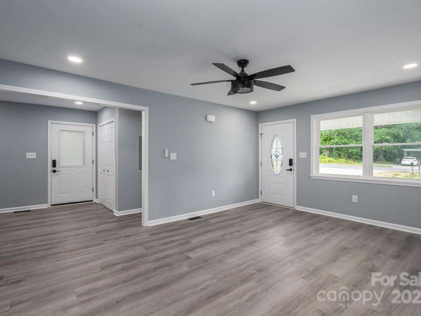 1428 E Main Street, Cherryville, NC 28021.  MLS# CAR4253438, YatesRealty ID 23785. Living Room