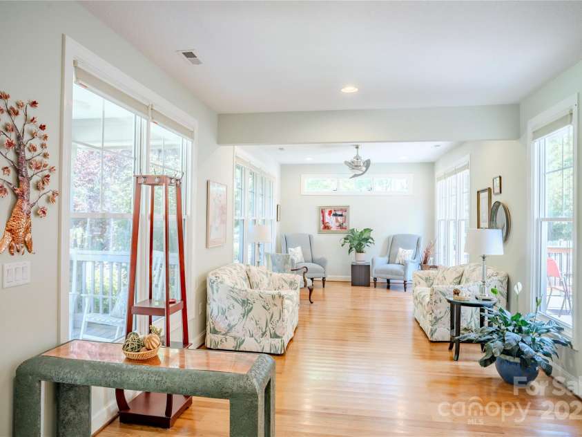 89 Covered Bridge Drive, Flat Rock, NC 28731.  MLS# CAR4271519, YatesRealty ID 23786. 