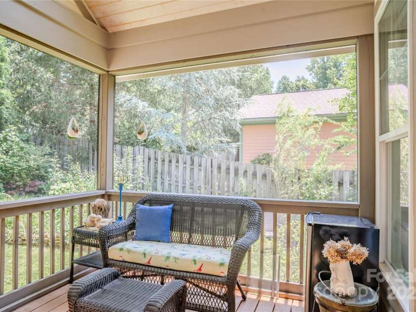 89 Covered Bridge Drive, Flat Rock, NC 28731.  MLS# CAR4271519, YatesRealty ID 23786. 