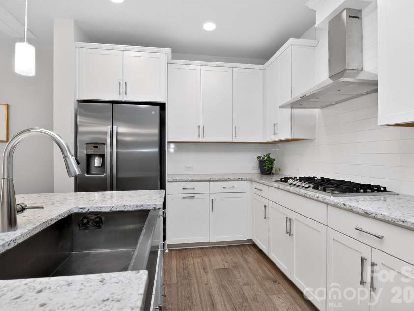 3121 Ada Mill Alley, Charlotte, NC 28205.  MLS# CAR4368700, YatesRealty ID 23787. 