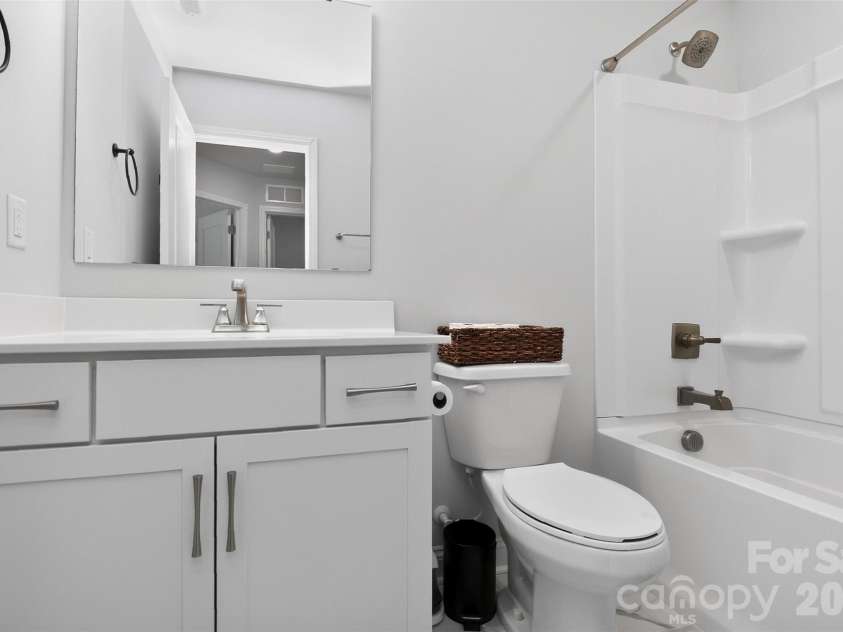 3121 Ada Mill Alley, Charlotte, NC 28205.  MLS# CAR4368700, YatesRealty ID 23787. 