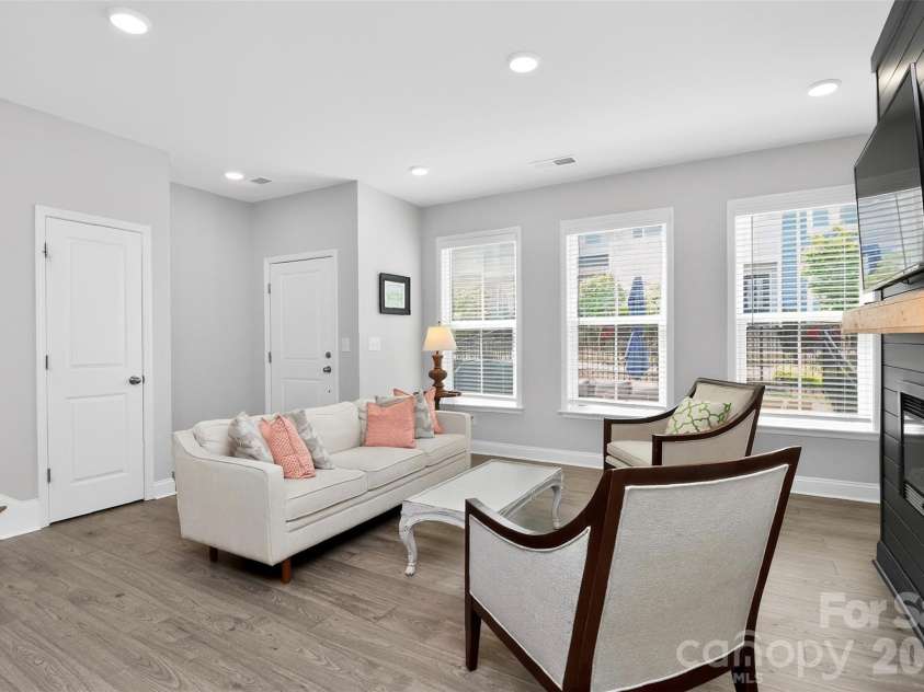 3121 Ada Mill Alley, Charlotte, NC 28205.  MLS# CAR4424824, YatesRealty ID 23787. 