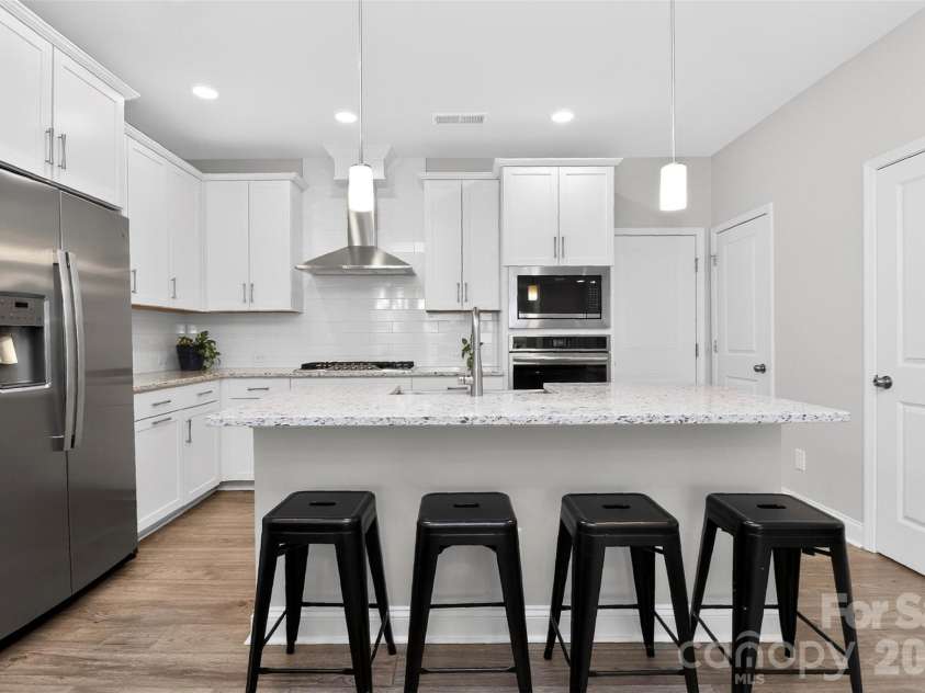 3121 Ada Mill Alley, Charlotte, NC 28205.  MLS# CAR4424824, YatesRealty ID 23787. 