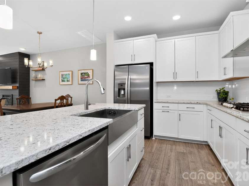 3121 Ada Mill Alley, Charlotte, NC 28205.  MLS# CAR4424824, YatesRealty ID 23787. 