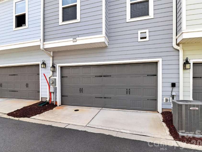 3121 Ada Mill Alley, Charlotte, NC 28205.  MLS# CAR4424824, YatesRealty ID 23787. 