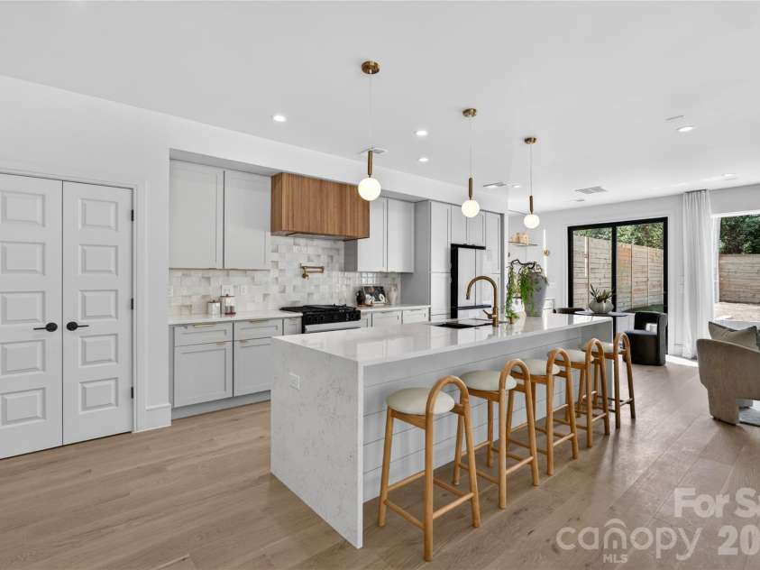 2616 Revolution Park Drive, Charlotte, NC 28208.  MLS# CAR4377244, YatesRealty ID 23788. 