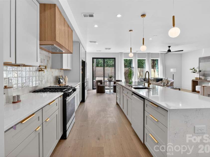 2616 Revolution Park Drive, Charlotte, NC 28208.  MLS# CAR4377244, YatesRealty ID 23788. 