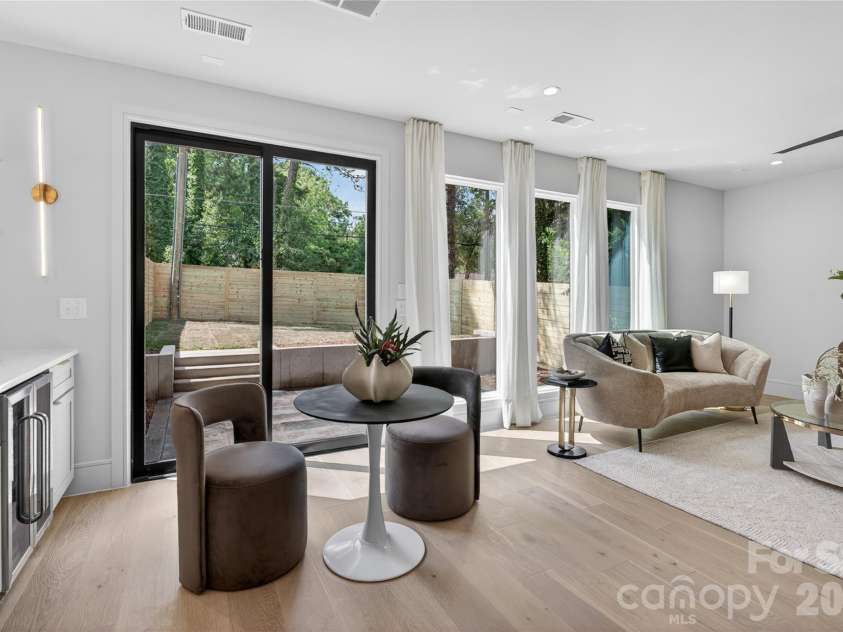 2616 Revolution Park Drive, Charlotte, NC 28208.  MLS# CAR4377244, YatesRealty ID 23788. 