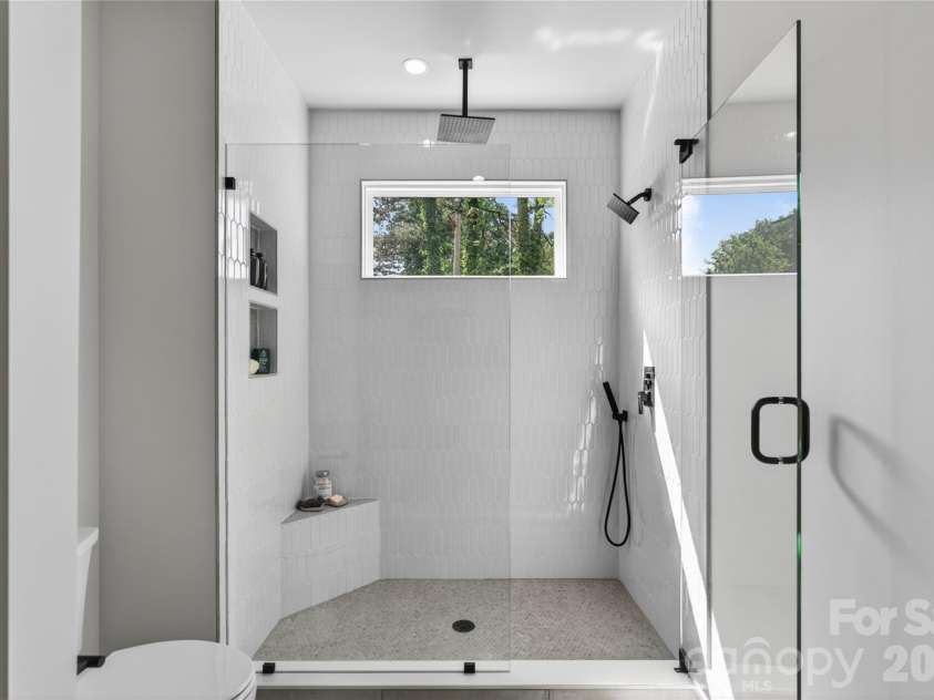 2616 Revolution Park Drive, Charlotte, NC 28208.  MLS# CAR4377244, YatesRealty ID 23788. 