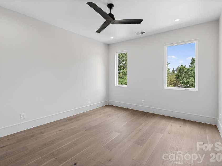 2616 Revolution Park Drive, Charlotte, NC 28208.  MLS# CAR4377244, YatesRealty ID 23788. 
