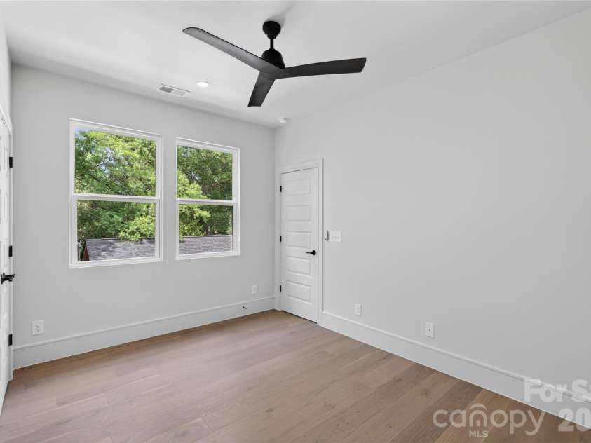 2616 Revolution Park Drive, Charlotte, NC 28208.  MLS# CAR4377244, YatesRealty ID 23788. 