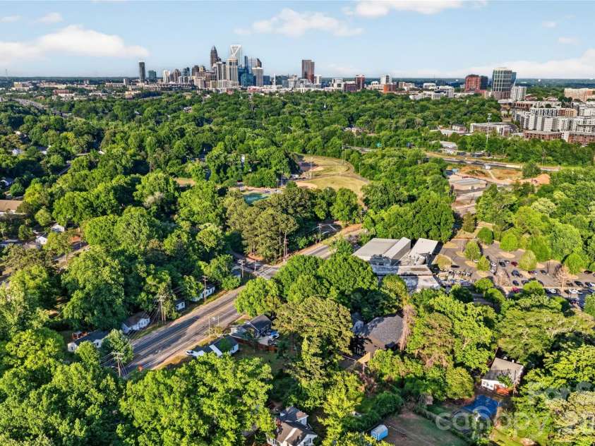 2616 Revolution Park Drive, Charlotte, NC 28208.  MLS# CAR4377244, YatesRealty ID 23788. 