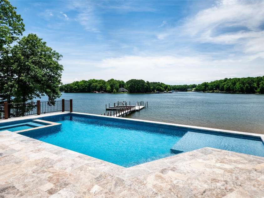 301 Riverwood Road, Mooresville, NC 28117.  MLS# CAR4258514, YatesRealty ID 23788. 