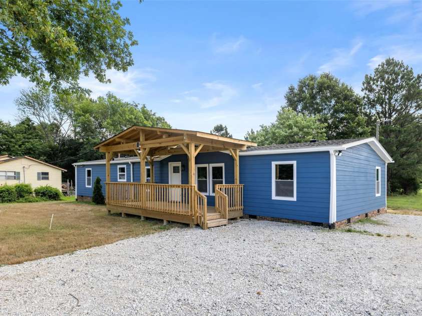 4351 Saluda Road, Rock Hill, SC 29730.  MLS# CAR4275984, YatesRealty ID 23789. 