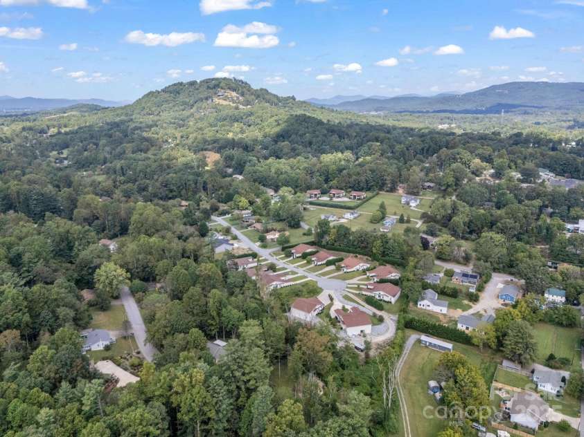 14 Cornerstone Way, Hendersonville, NC 28791.  MLS# CAR4306629, YatesRealty ID 2379. 