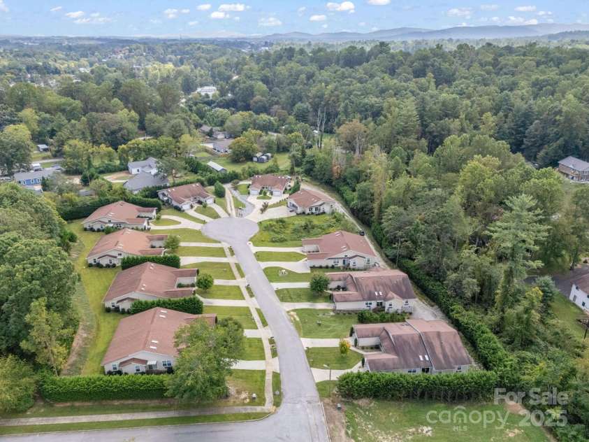 14 Cornerstone Way, Hendersonville, NC 28791.  MLS# CAR4306629, YatesRealty ID 2379. 