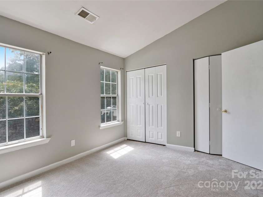 6325 Windsor Gate Lane, Charlotte, NC 28215.  MLS# CAR4213899, YatesRealty ID 2379. 