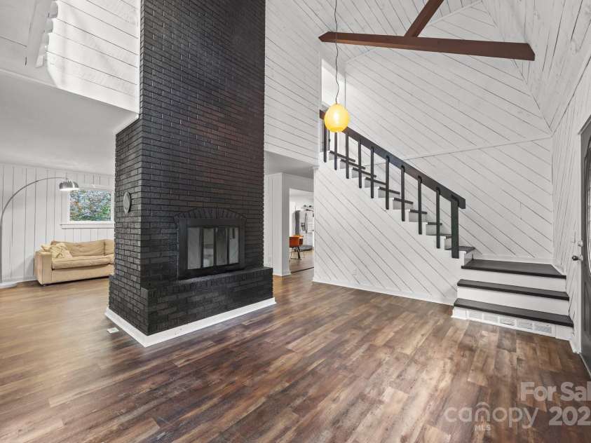 3276 Howard Gap Road, Hendersonville, NC 28792.  MLS# CAR4276370, YatesRealty ID 23790. 