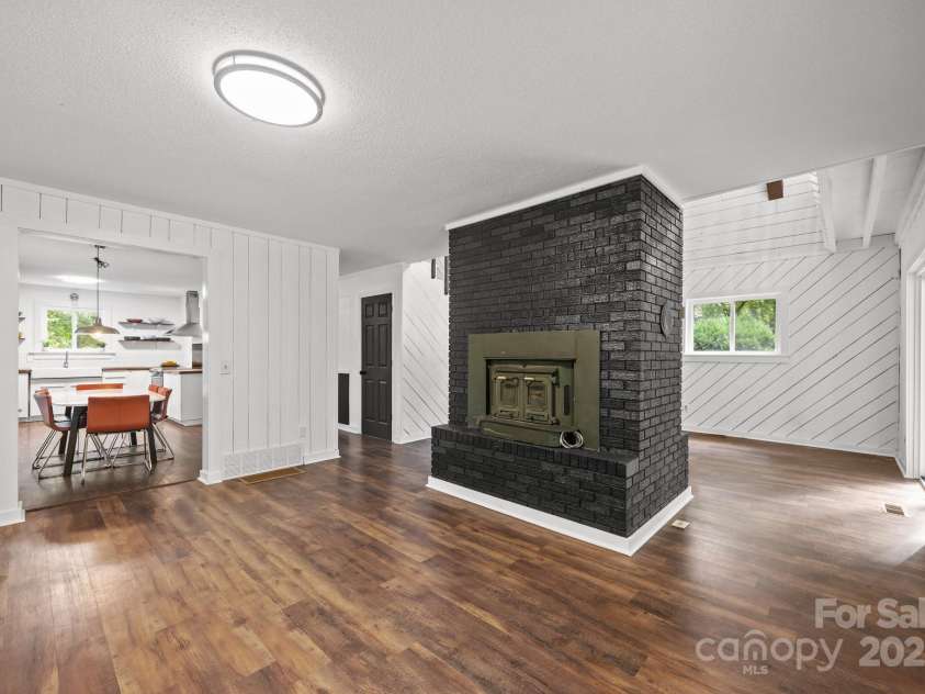 3276 Howard Gap Road, Hendersonville, NC 28792.  MLS# CAR4276370, YatesRealty ID 23790. 