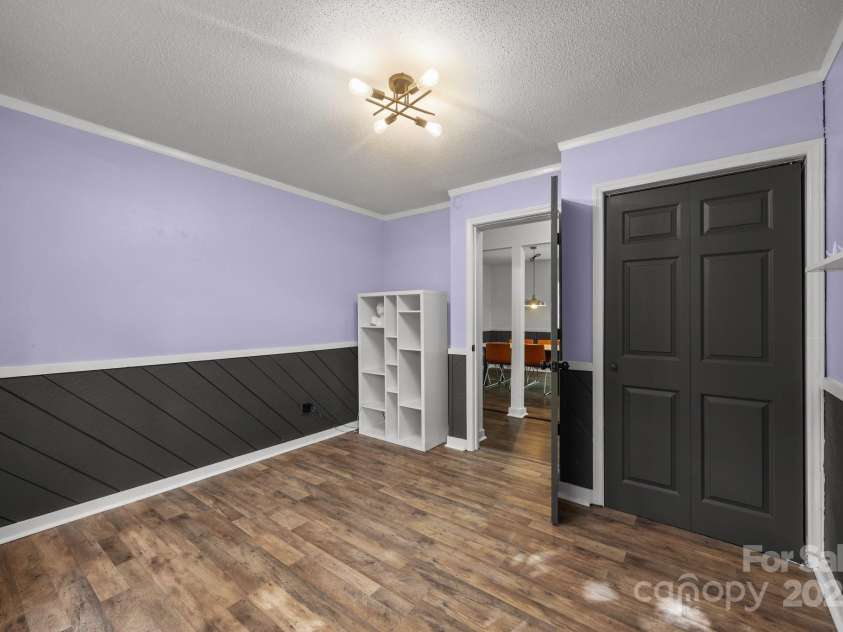 3276 Howard Gap Road, Hendersonville, NC 28792.  MLS# CAR4276370, YatesRealty ID 23790. 