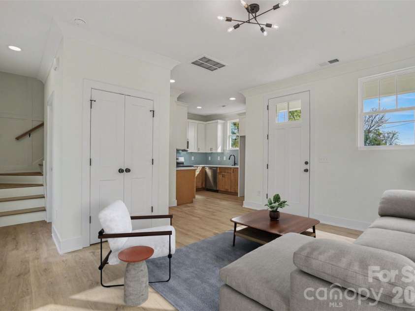 2903/2905 Clyde Drive, Charlotte, NC 28208.  MLS# CAR4377038, YatesRealty ID 23791. 