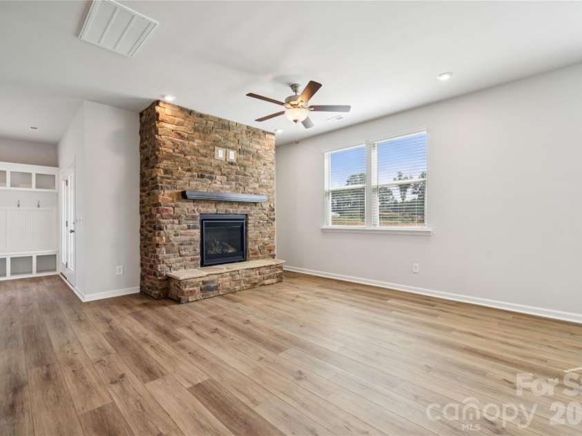 6508 Ludell Lane, Charlotte, NC 28215.  MLS# CAR4379734, YatesRealty ID 23792. Example Photo