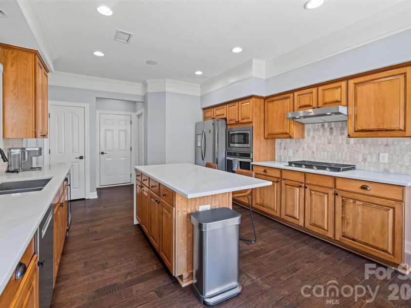 10614 Morablin Drive, Charlotte, NC 28277.  MLS# CAR4379043, YatesRealty ID 23793. 