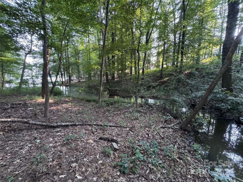 105 Beech Bluff Drive, Mount Holly, NC 28120.  MLS# CAR4267231, YatesRealty ID 23794. 