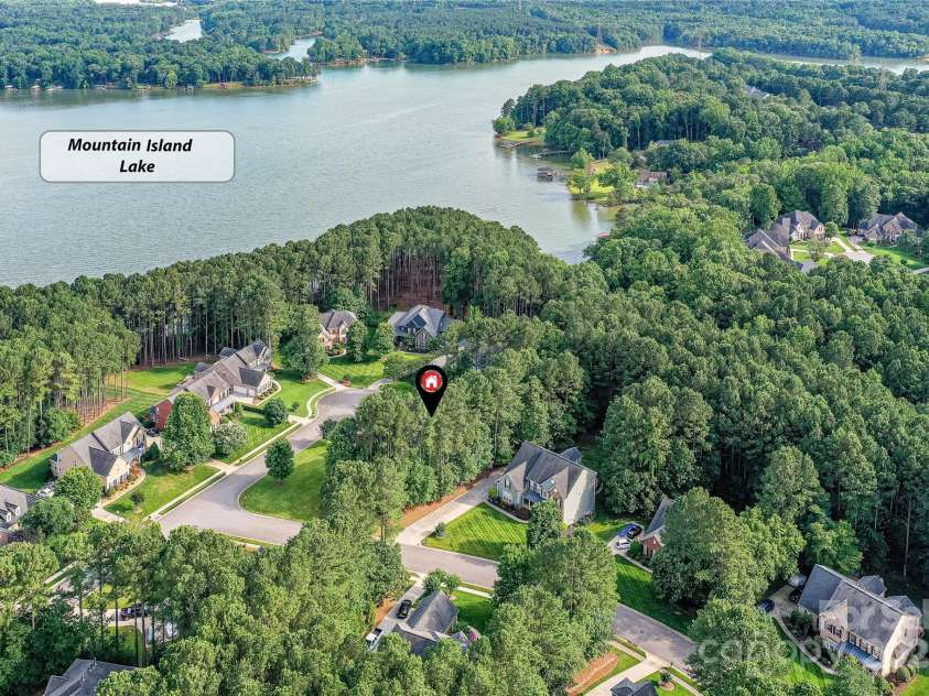 105 Beech Bluff Drive, Mount Holly, NC 28120.  MLS# CAR4267231, YatesRealty ID 23794. 