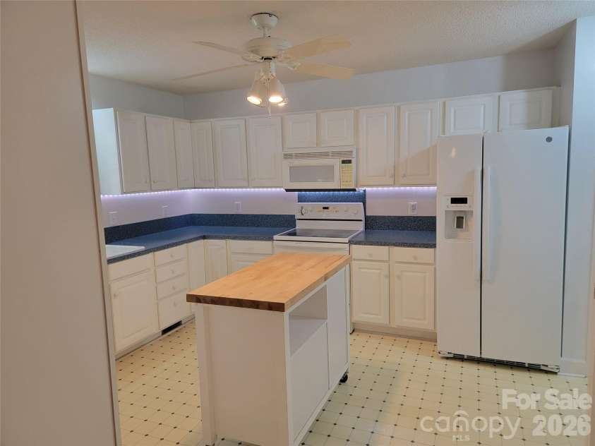 107 Forrest Glenn Court, King, NC 27021.  MLS# CAR4350946, YatesRealty ID 23795. 