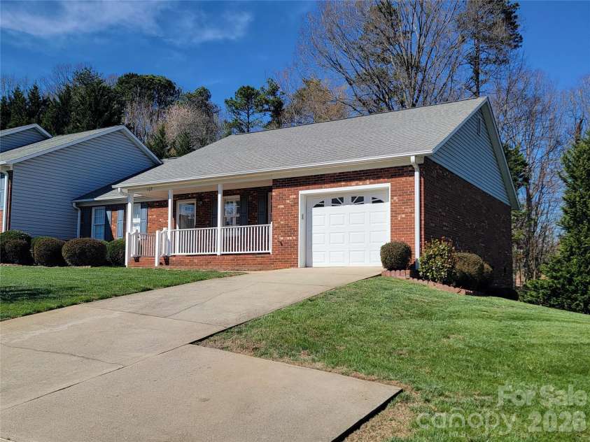 107 Forrest Glenn Court, King, NC 27021.  MLS# CAR4350946, YatesRealty ID 23795. Front