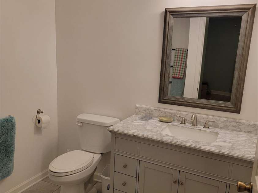 107 Forrest Glenn Court, King, NC 27021.  MLS# CAR4350946, YatesRealty ID 23795. Full Master Bath