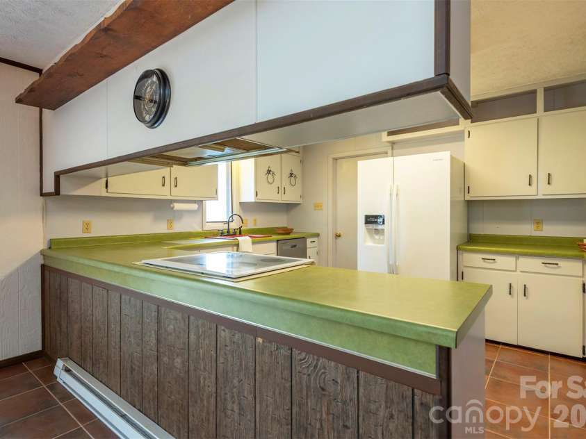 118 Richard Lane, Black Mountain, NC 28711.  MLS# CAR4356314, YatesRealty ID 23796. 