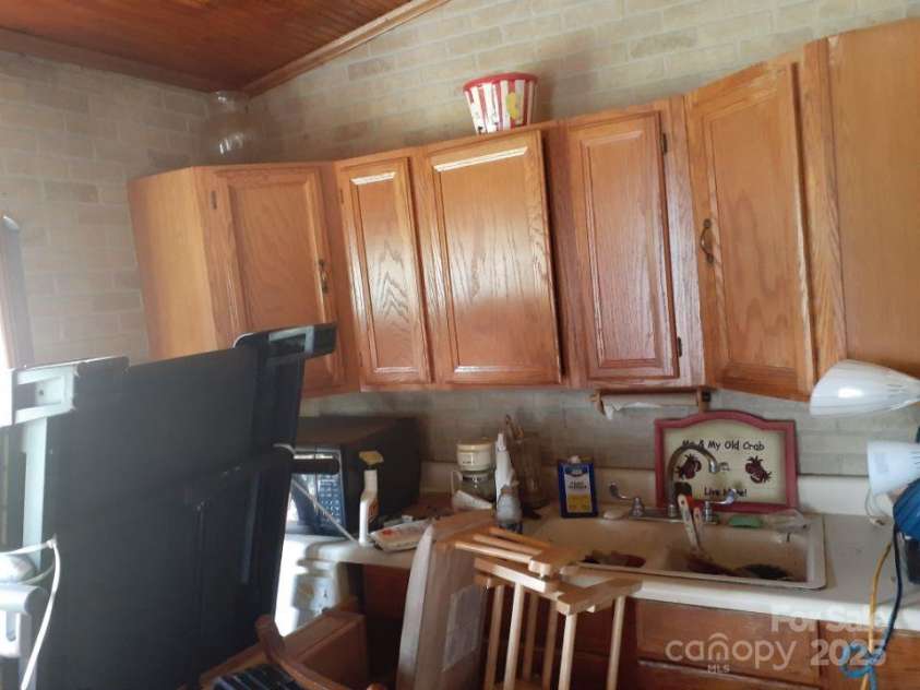 3913 Stough Road, Concord, NC 28027.  MLS# CAR4274537, YatesRealty ID 23796. 