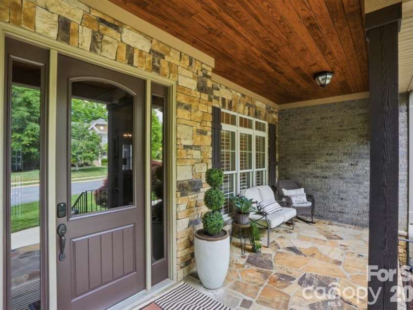 1401 Tara Plantation Boulevard, Wesley Chapel, NC 28110.  MLS# CAR4389473, YatesRealty ID 23797. Hardwood ceiling