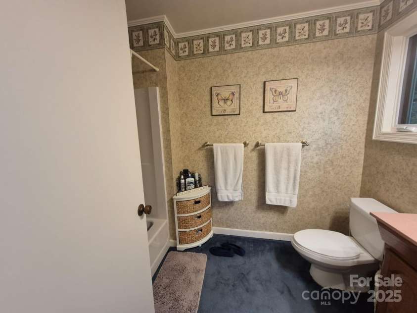 217 Shortoff Lane, Highlands, NC 28741.  MLS# CAR4276005, YatesRealty ID 23798. 