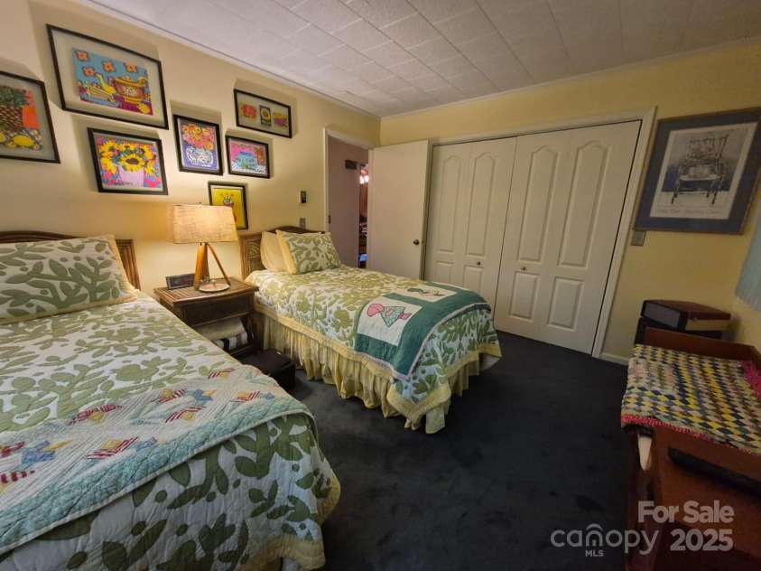 217 Shortoff Lane, Highlands, NC 28741.  MLS# CAR4276005, YatesRealty ID 23798. 