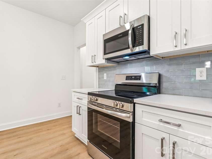 2500 Sunset Avenue, Gastonia, NC 28052.  MLS# CAR4378729, YatesRealty ID 23798. 