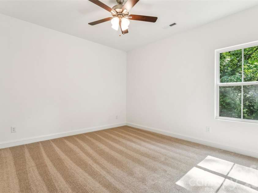 2500 Sunset Avenue, Gastonia, NC 28052.  MLS# CAR4378729, YatesRealty ID 23798. 