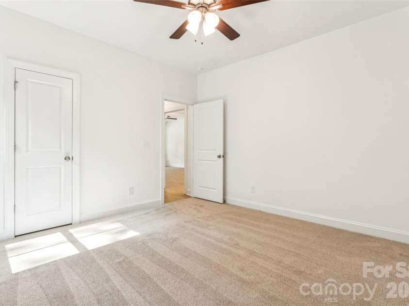 2500 Sunset Avenue, Gastonia, NC 28052.  MLS# CAR4378729, YatesRealty ID 23798. 