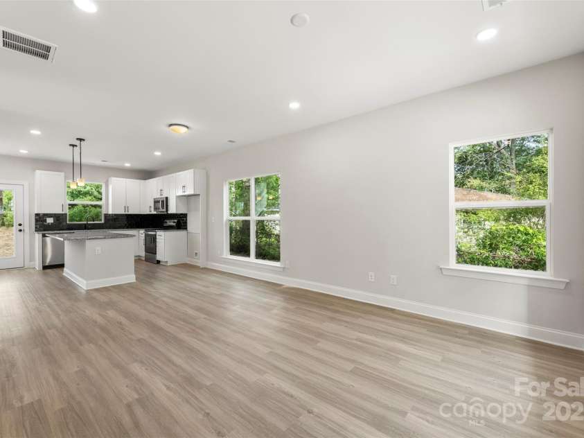 105 Spring Garden Drive, Gastonia, NC 28052.  MLS# CAR4263321, YatesRealty ID 23799. 