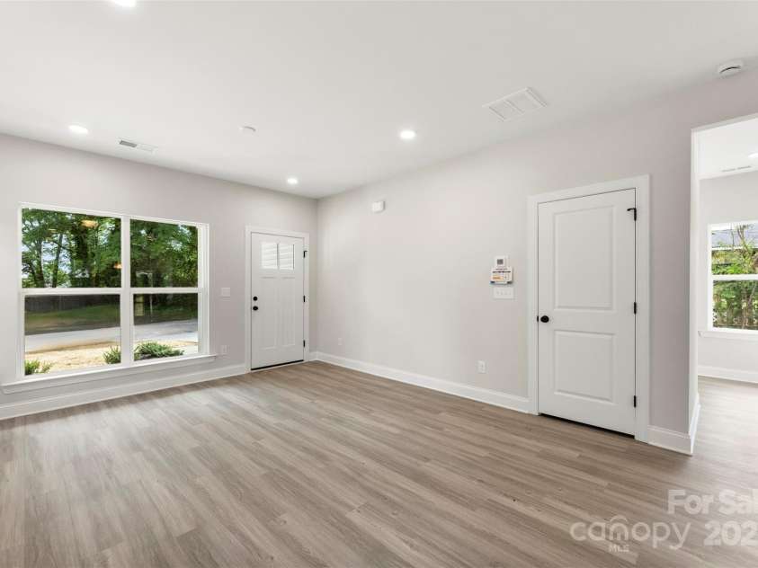 105 Spring Garden Drive, Gastonia, NC 28052.  MLS# CAR4263321, YatesRealty ID 23799. 