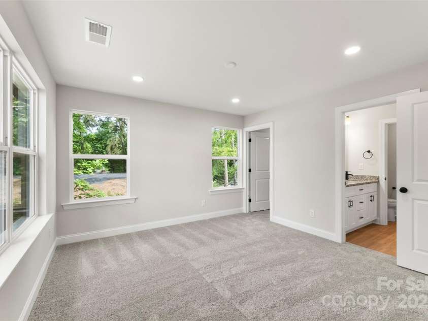 105 Spring Garden Drive, Gastonia, NC 28052.  MLS# CAR4263321, YatesRealty ID 23799. 