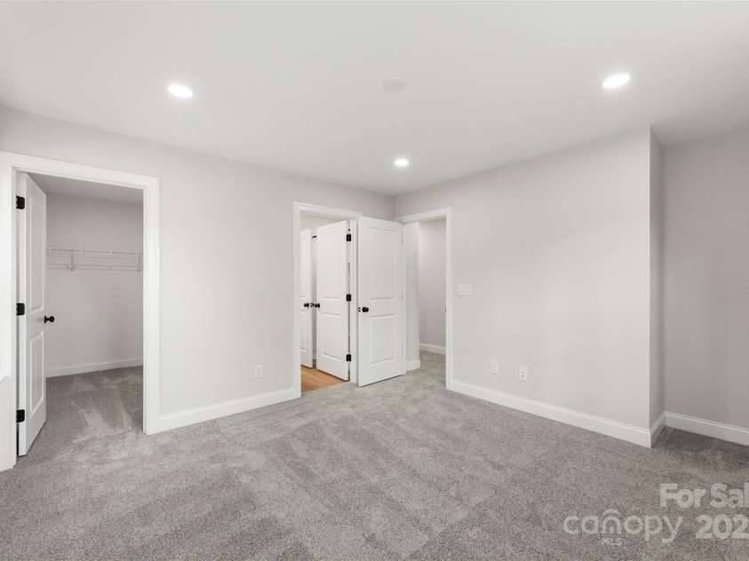 105 Spring Garden Drive, Gastonia, NC 28052.  MLS# CAR4263321, YatesRealty ID 23799. 