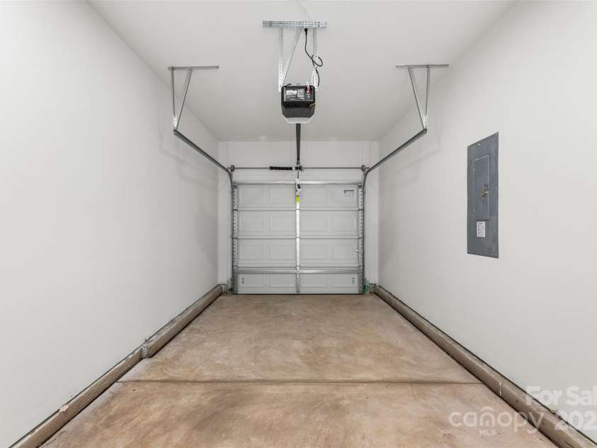 105 Spring Garden Drive, Gastonia, NC 28052.  MLS# CAR4263321, YatesRealty ID 23799. 