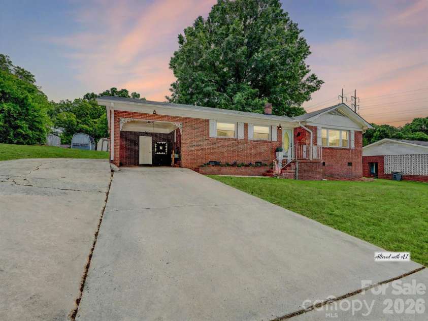 117 Piedmont Drive, Kannapolis, NC 28081.  MLS# CAR4379898, YatesRealty ID 23799. 