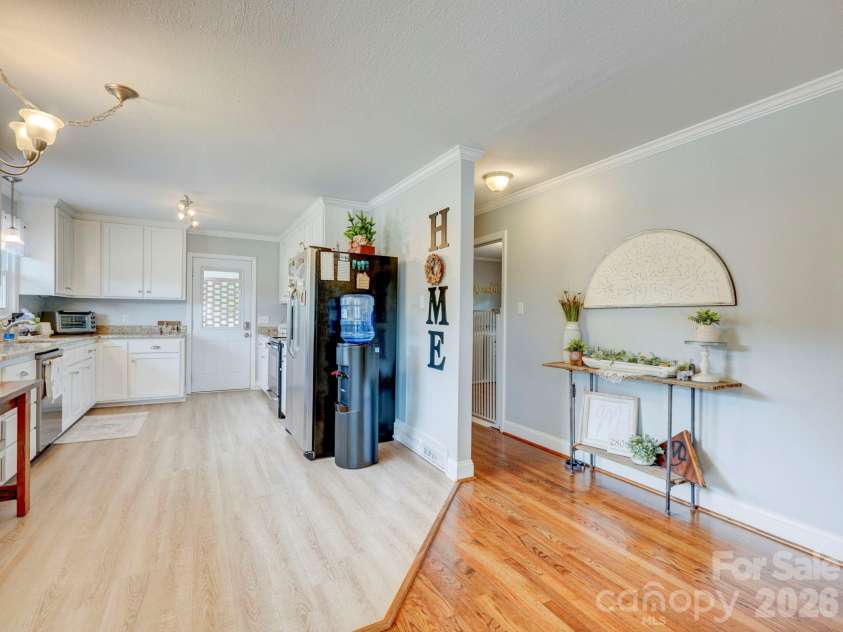 117 Piedmont Drive, Kannapolis, NC 28081.  MLS# CAR4379898, YatesRealty ID 23799. Open Kitchen/Living Concept